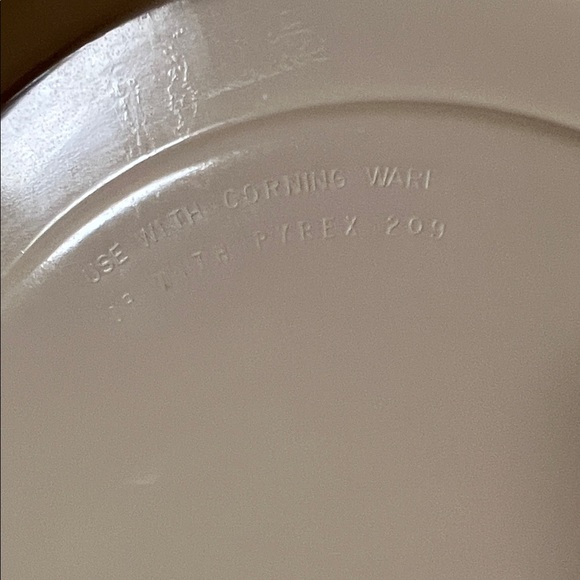 Pyrex Cream Serveware Lid - Picture 2 of 8